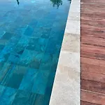 Le Clos De L'oliveraie - De Charme Avec Piscine Proche D'uzes Апартаменты Sanilhac-et-Sagries