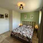 Апартаменты Le Clos De L'oliveraie - De Charme Avec Piscine Proche D'uzes