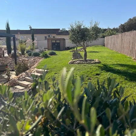 Le Clos De L'oliveraie - De Charme Avec Piscine Proche D'uzès Sagriès