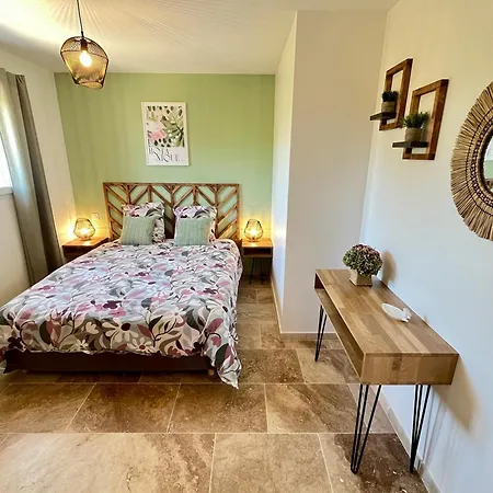 Le Clos De L'oliveraie - De Charme Avec Piscine Proche D'uzes Apartmán