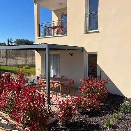 Le Clos De L'oliveraie - De Charme Avec Piscine Proche D'uzes Apartmán