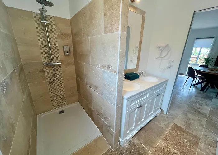 Διαμέρισμα Le Clos De L'oliveraie - De Charme Avec Piscine Proche D'uzes