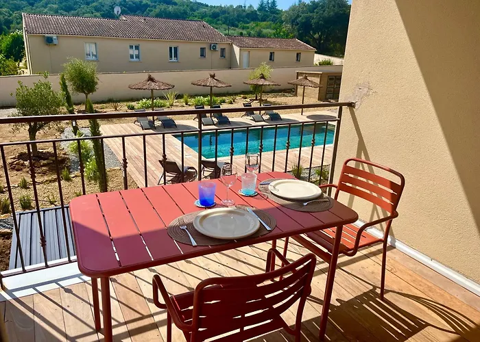 Le Clos De L'oliveraie - De Charme Avec Piscine Proche D'uzes